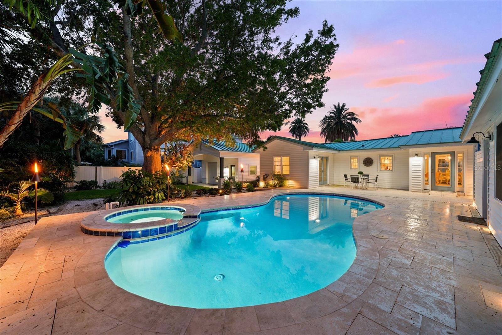 Image 4 of 95 For 759 Lantana Avenue