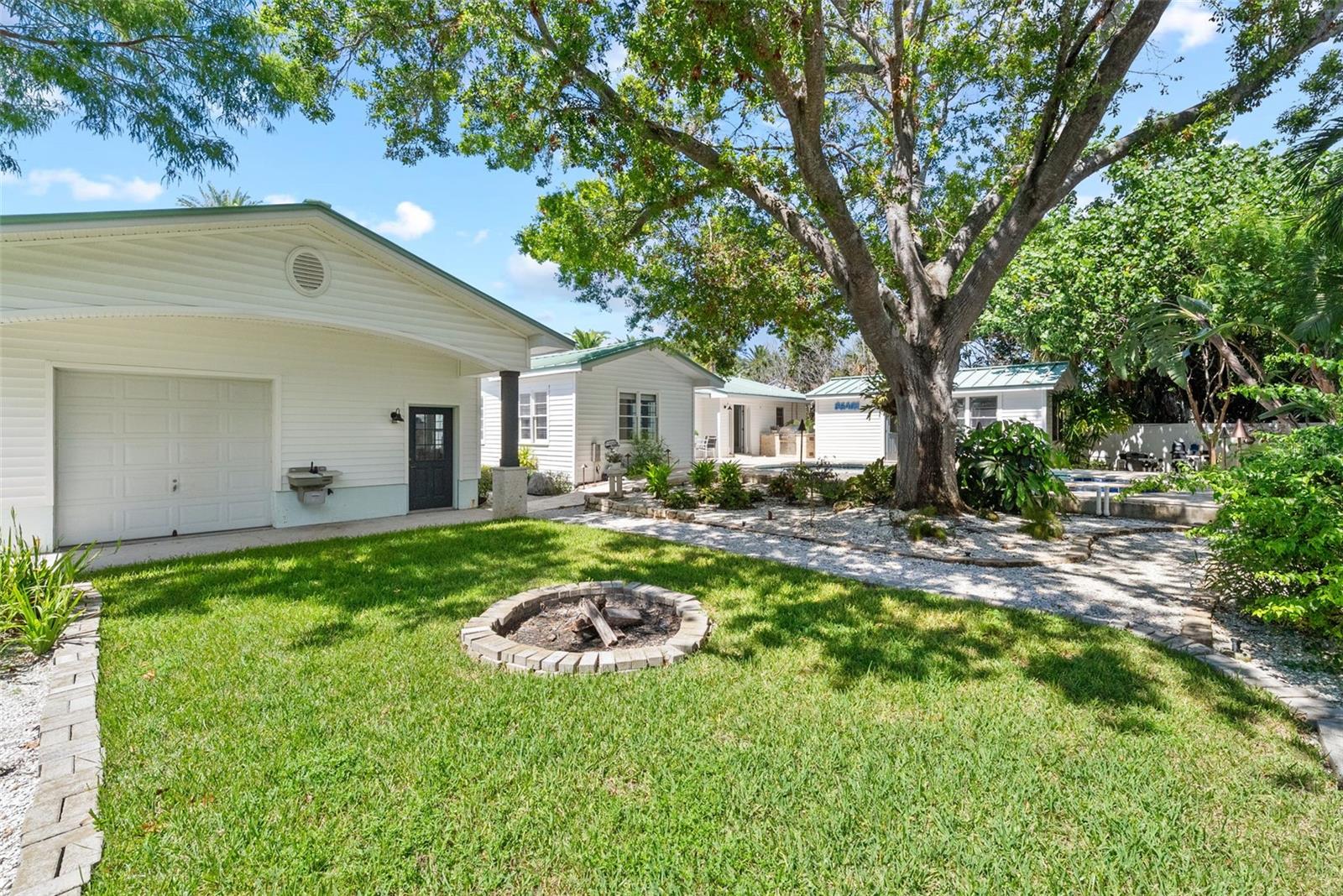 Image 65 of 95 For 759 Lantana Avenue