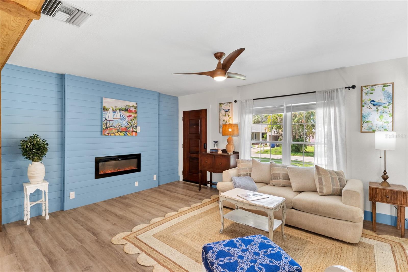 Image 8 of 95 For 759 Lantana Avenue