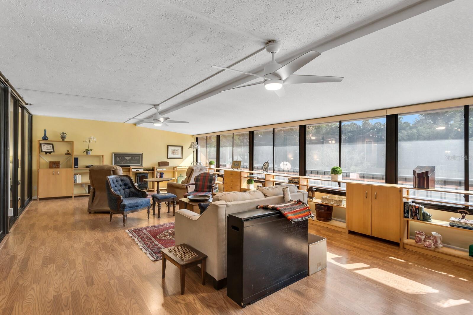 Image 13 of 54 For 3211 Swann Avenue 204