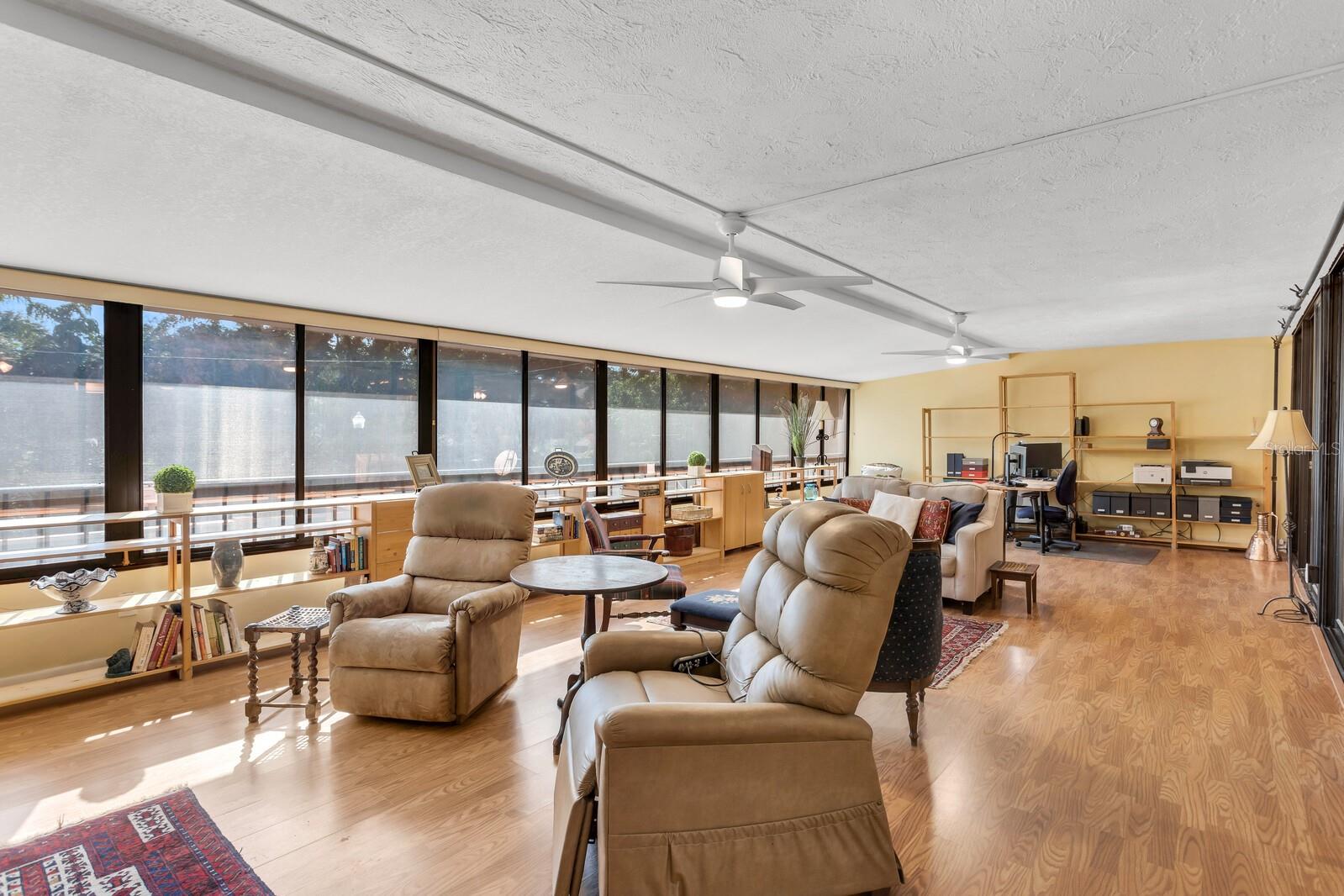 Image 16 of 54 For 3211 Swann Avenue 204