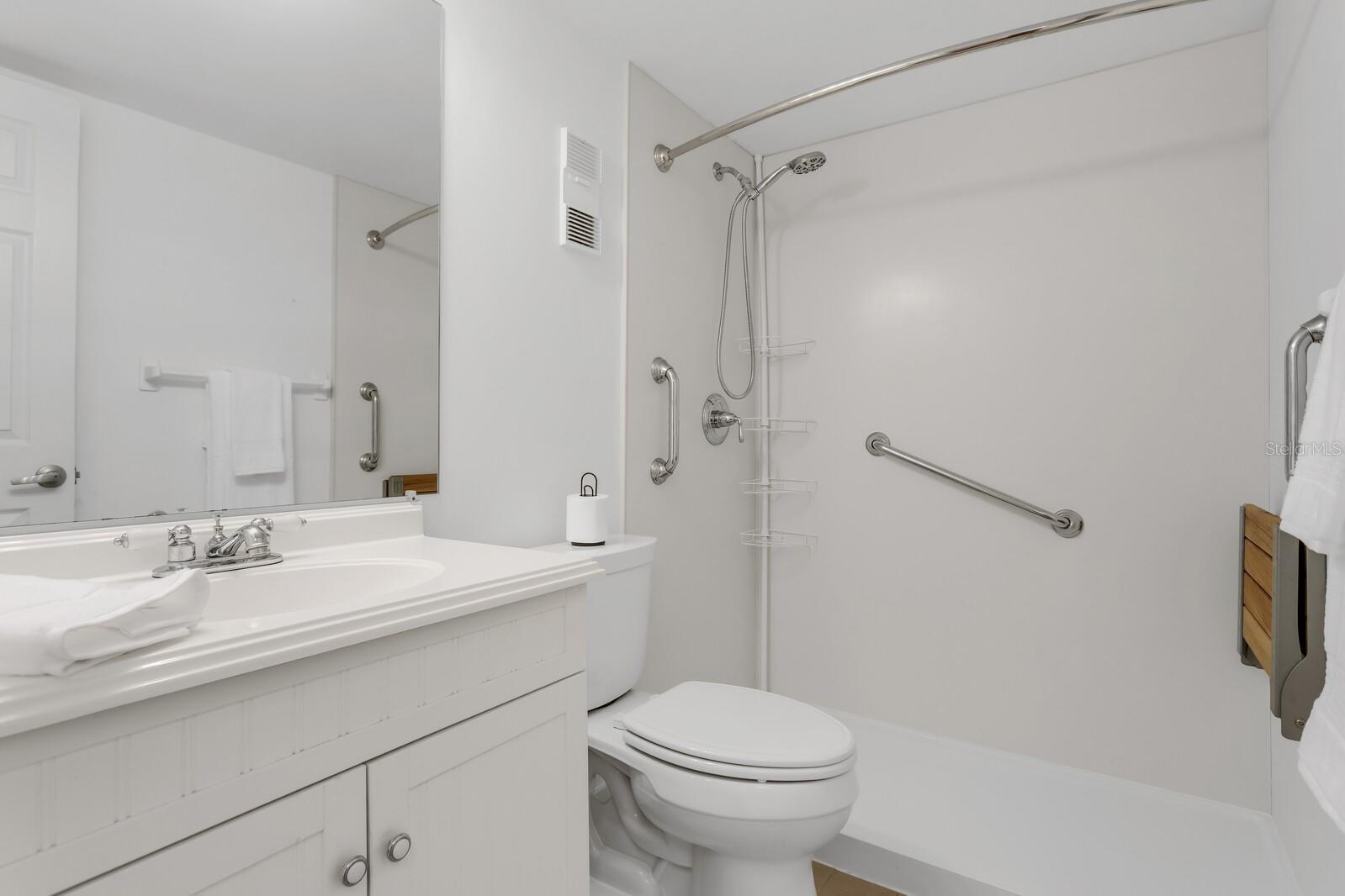 Image 26 of 54 For 3211 Swann Avenue 204