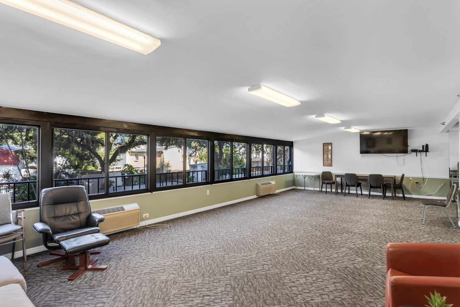 Image 30 of 54 For 3211 Swann Avenue 204