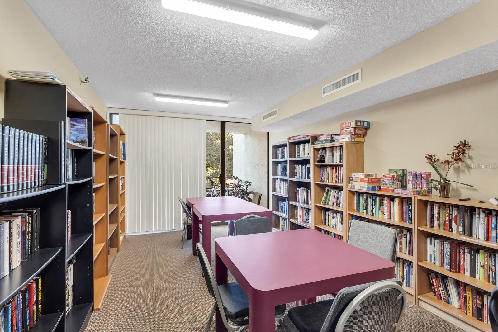 Image 36 of 54 For 3211 Swann Avenue 204