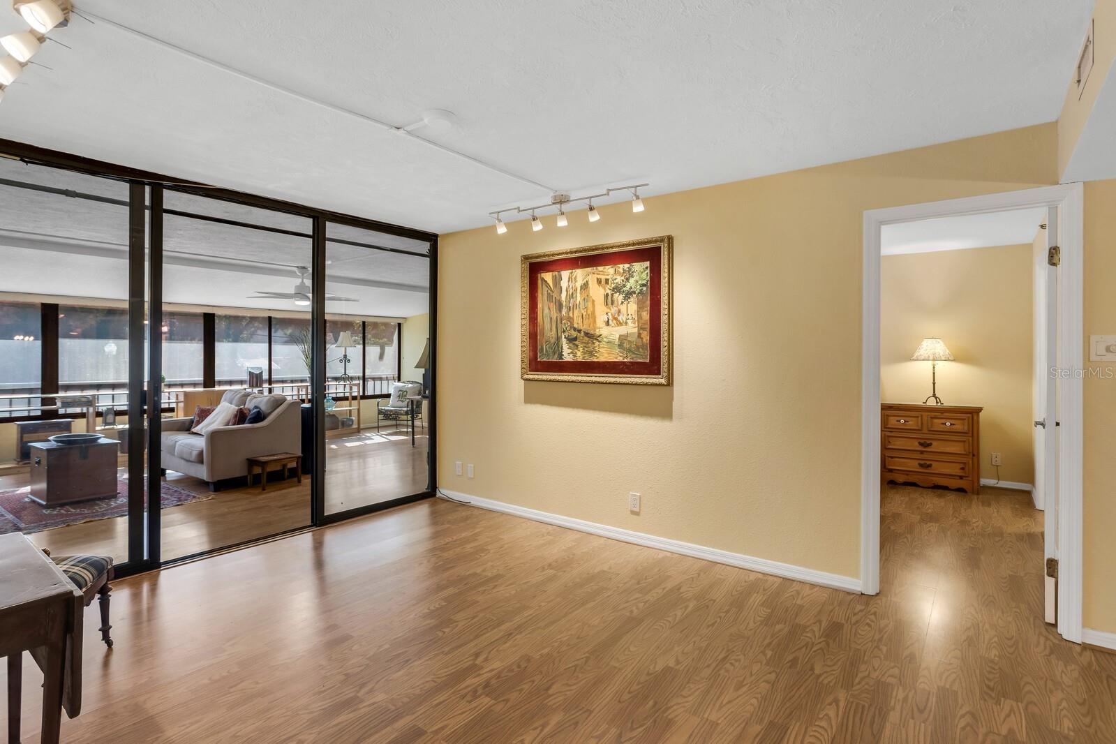 Image 8 of 54 For 3211 Swann Avenue 204