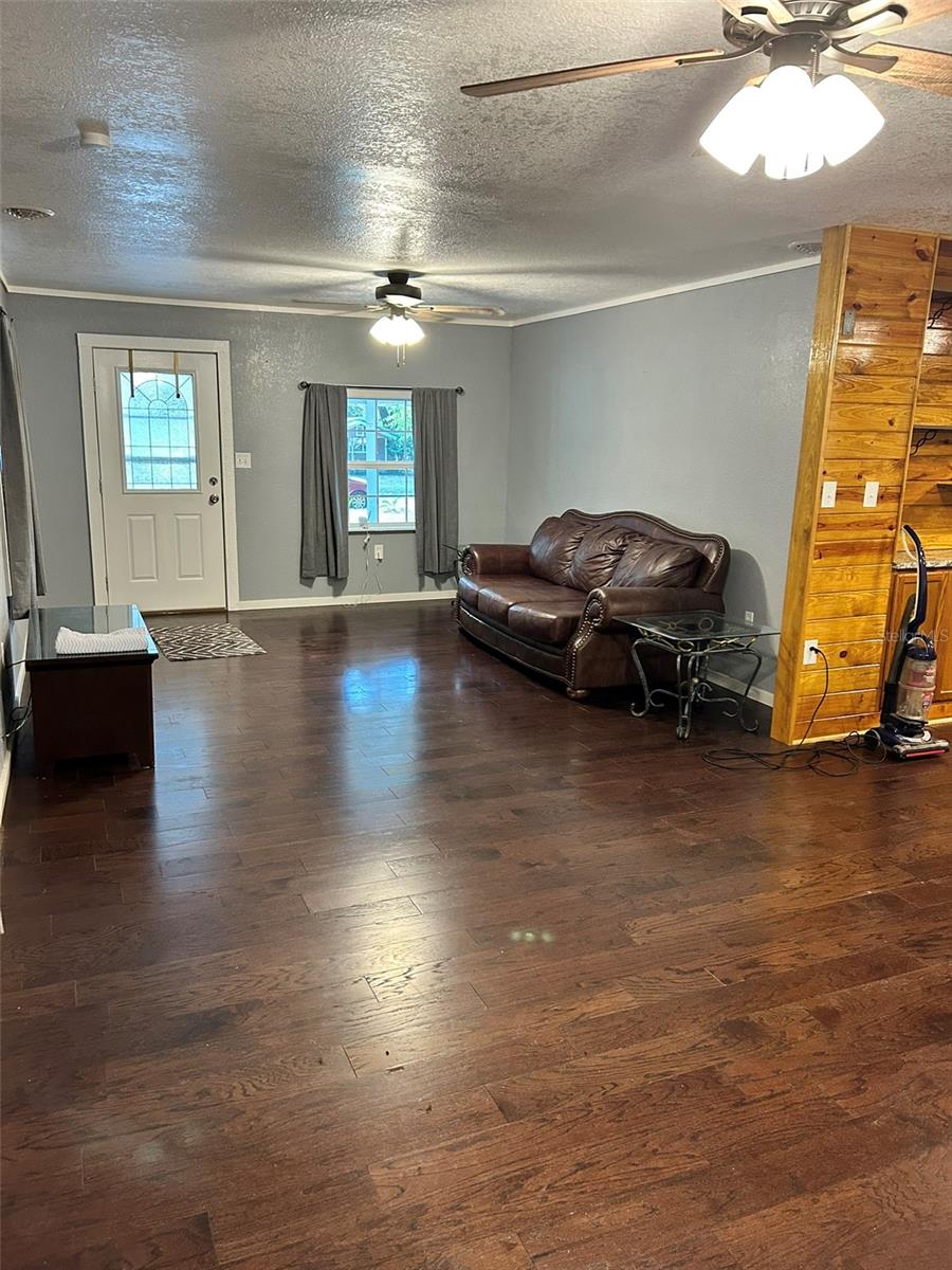 Image 4 of 14 For 6622 Hinote Street