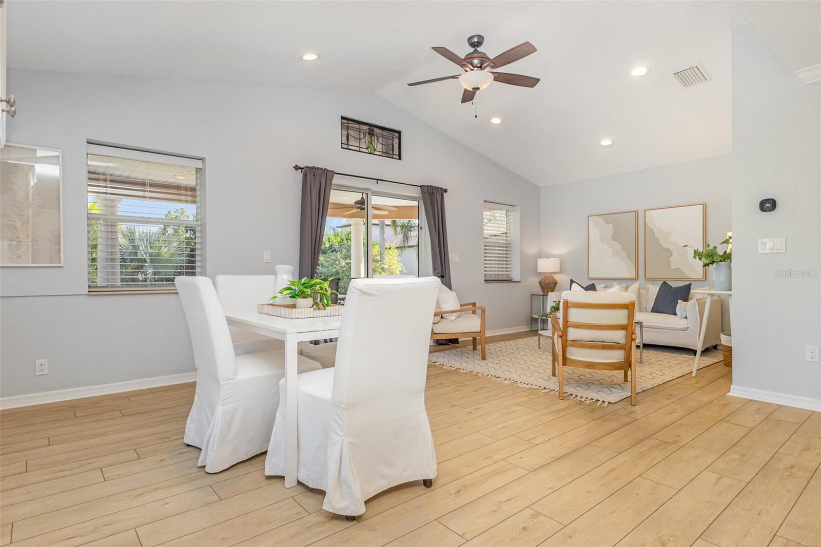 Image 10 of 34 For 751 Meandering Way