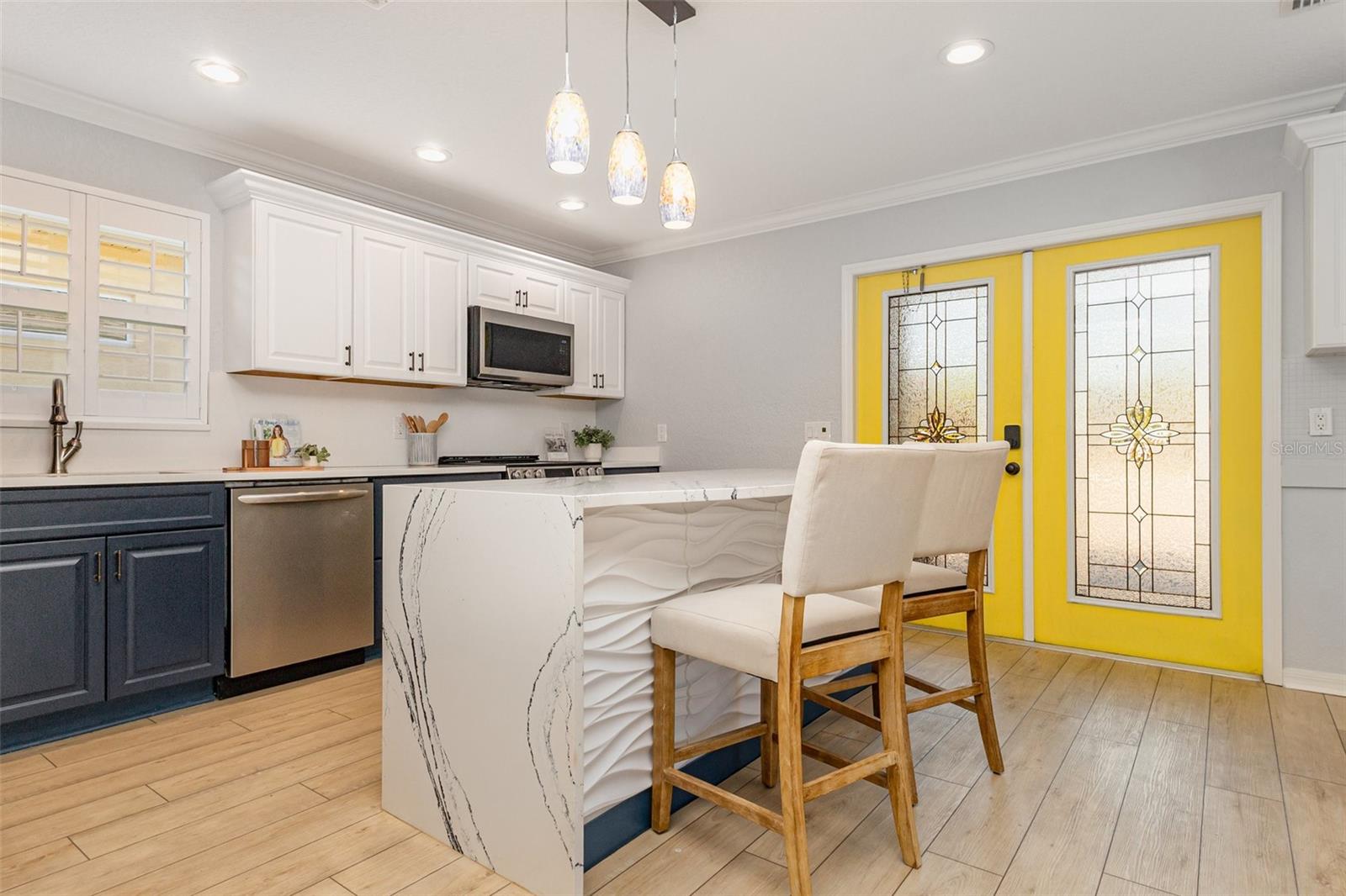 Image 12 of 34 For 751 Meandering Way