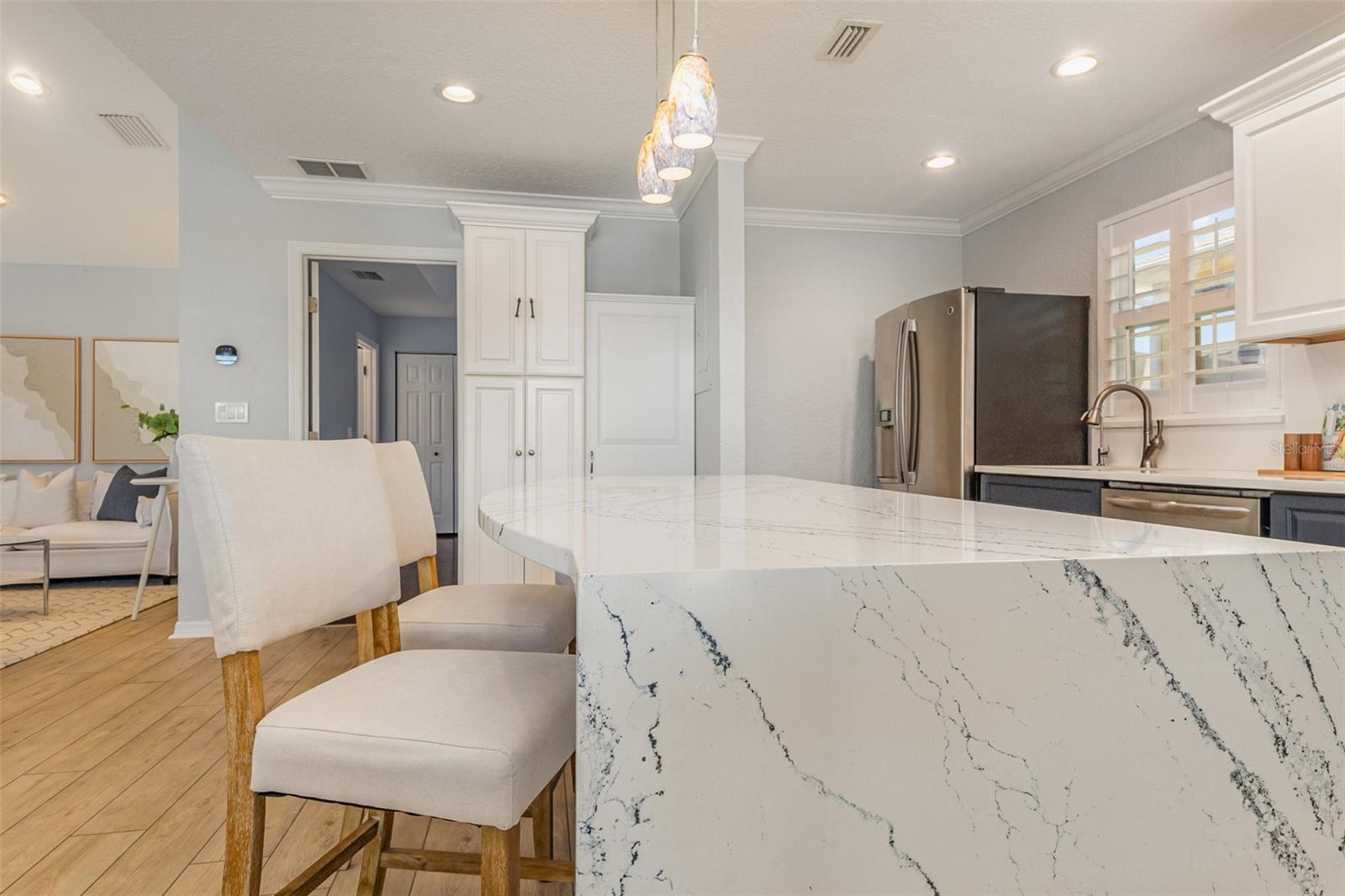 Image 14 of 34 For 751 Meandering Way