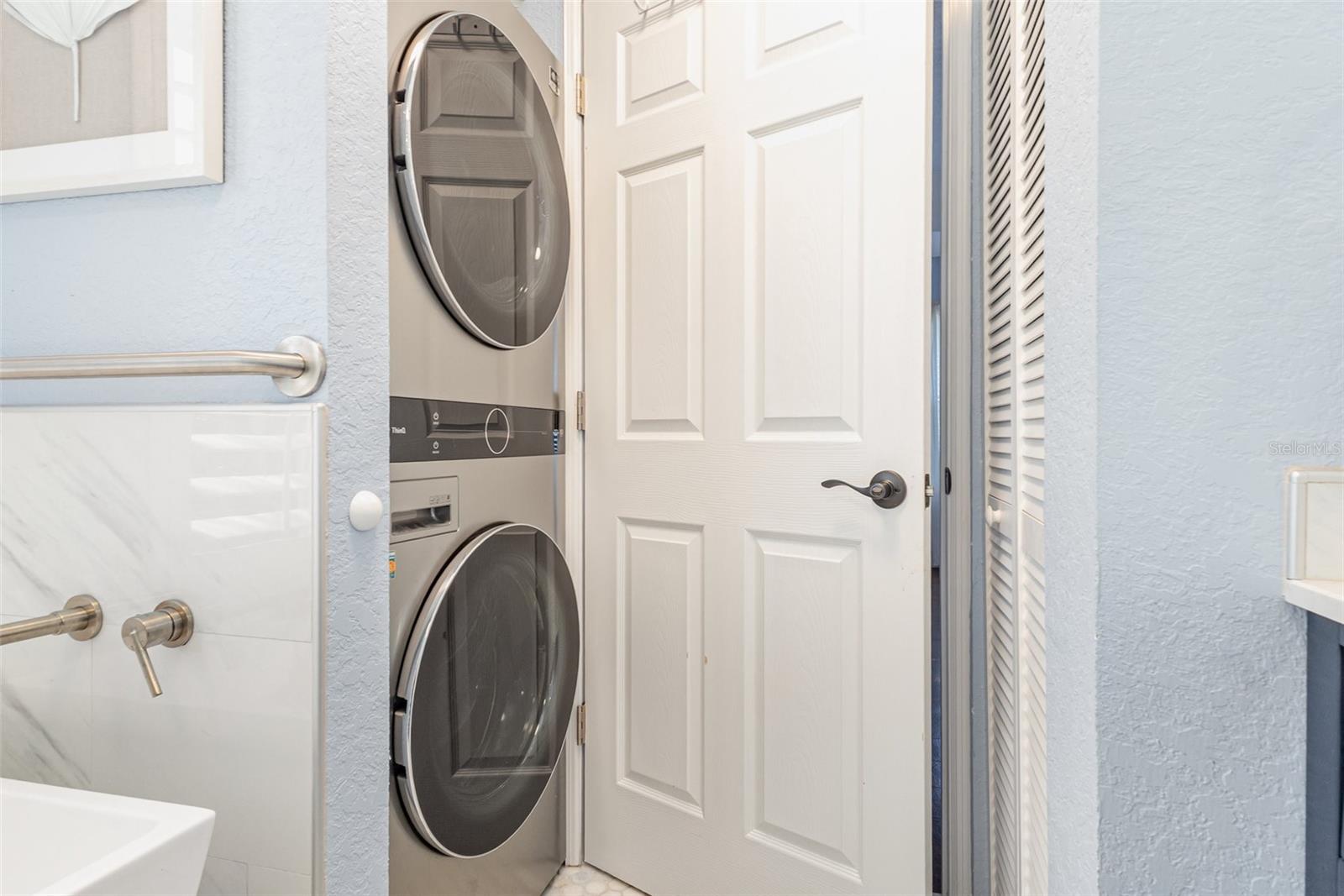 Image 25 of 34 For 751 Meandering Way