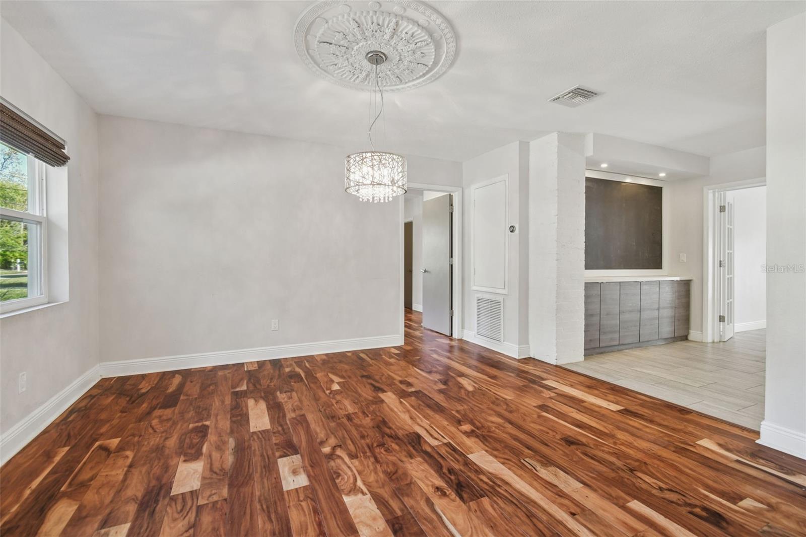 Image 13 of 71 For 1207 Crawford Street