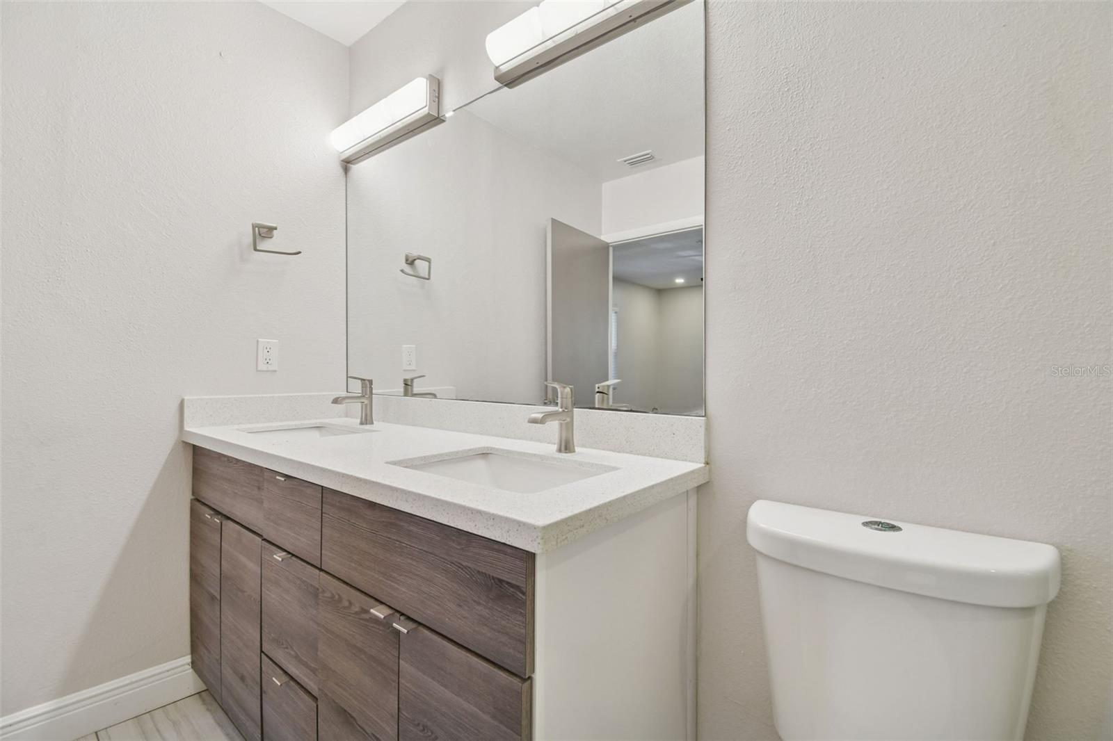 Image 26 of 71 For 1207 Crawford Street