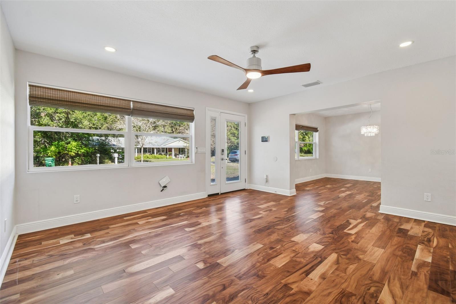 Image 3 of 71 For 1207 Crawford Street