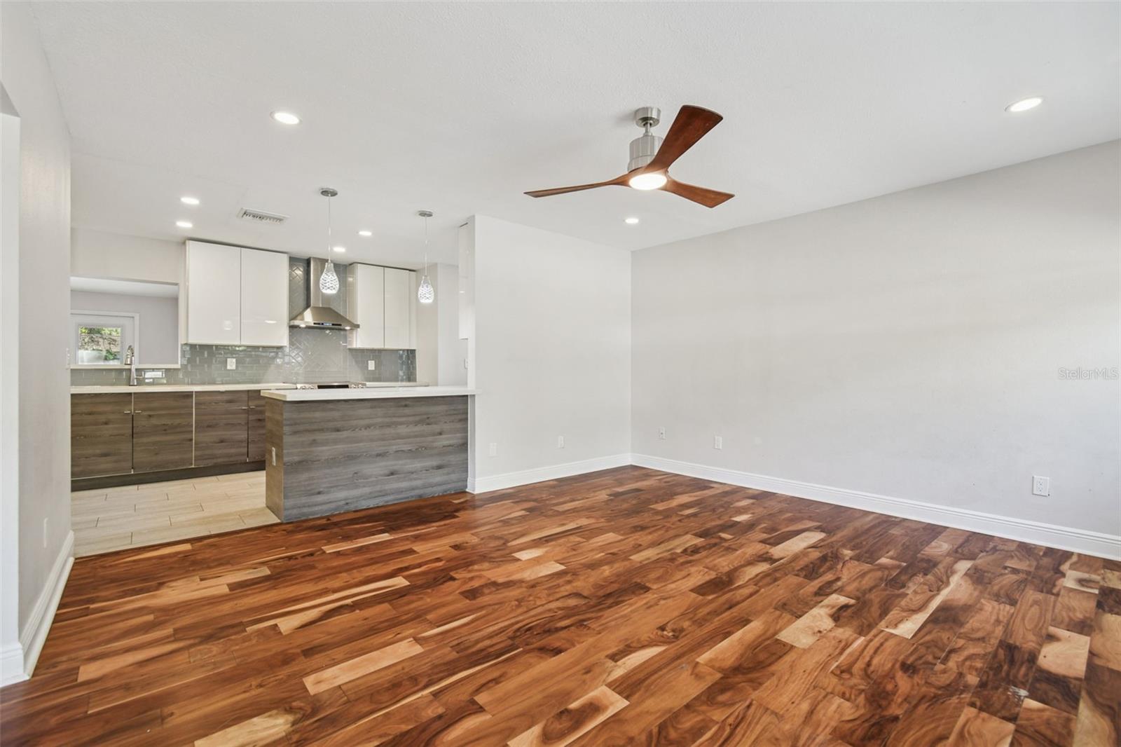 Image 6 of 71 For 1207 Crawford Street