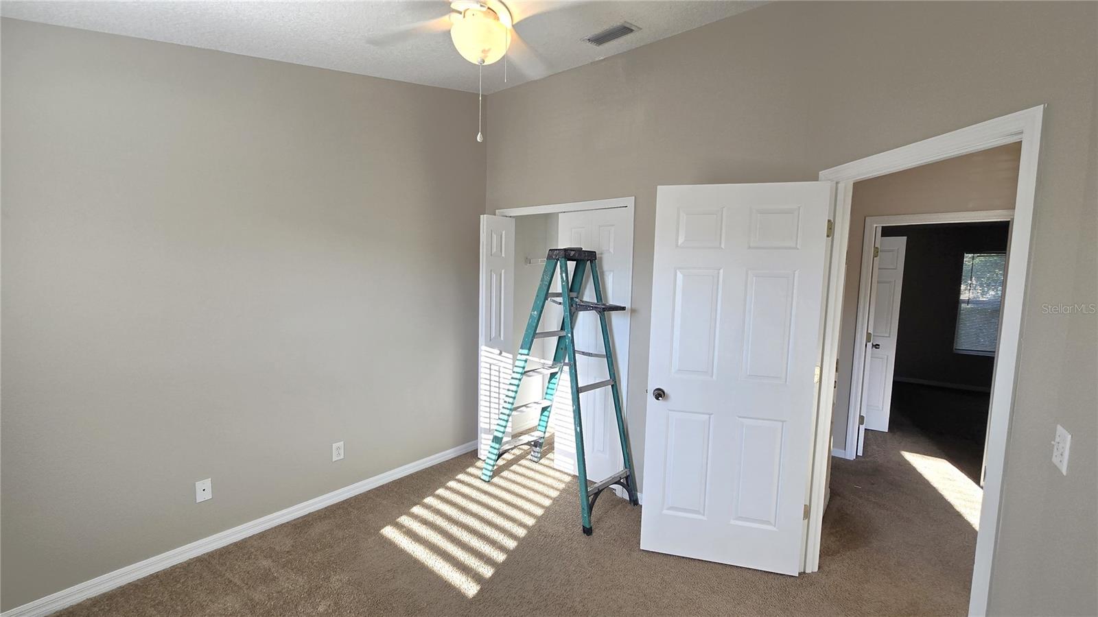 Image 18 of 28 For 1302 Denman Court