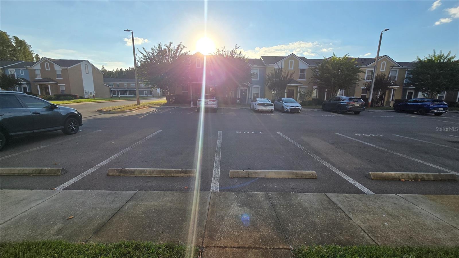 Image 25 of 28 For 1302 Denman Court