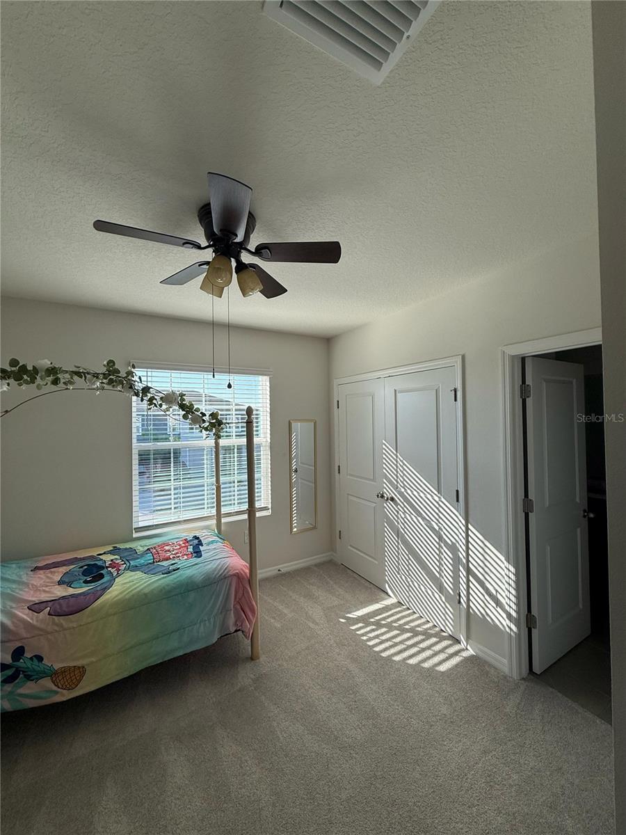 Image 4 of 13 For 16177 Glowing Grove Avenue