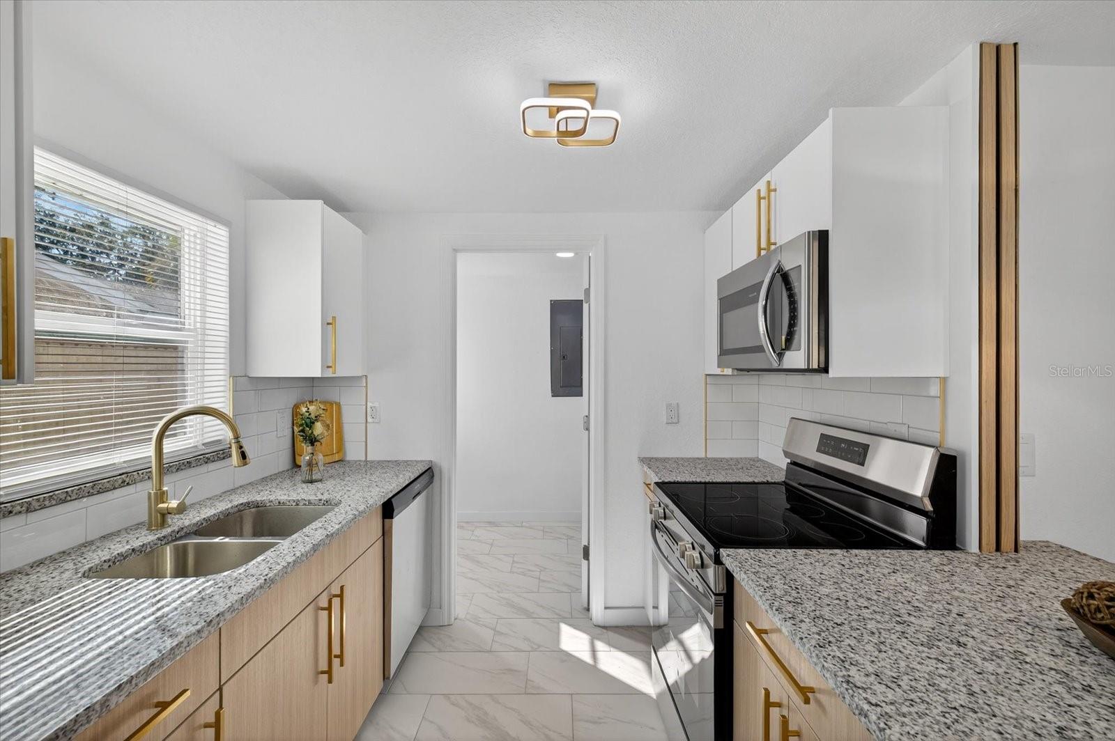 Image 15 of 28 For 13097 120th Street