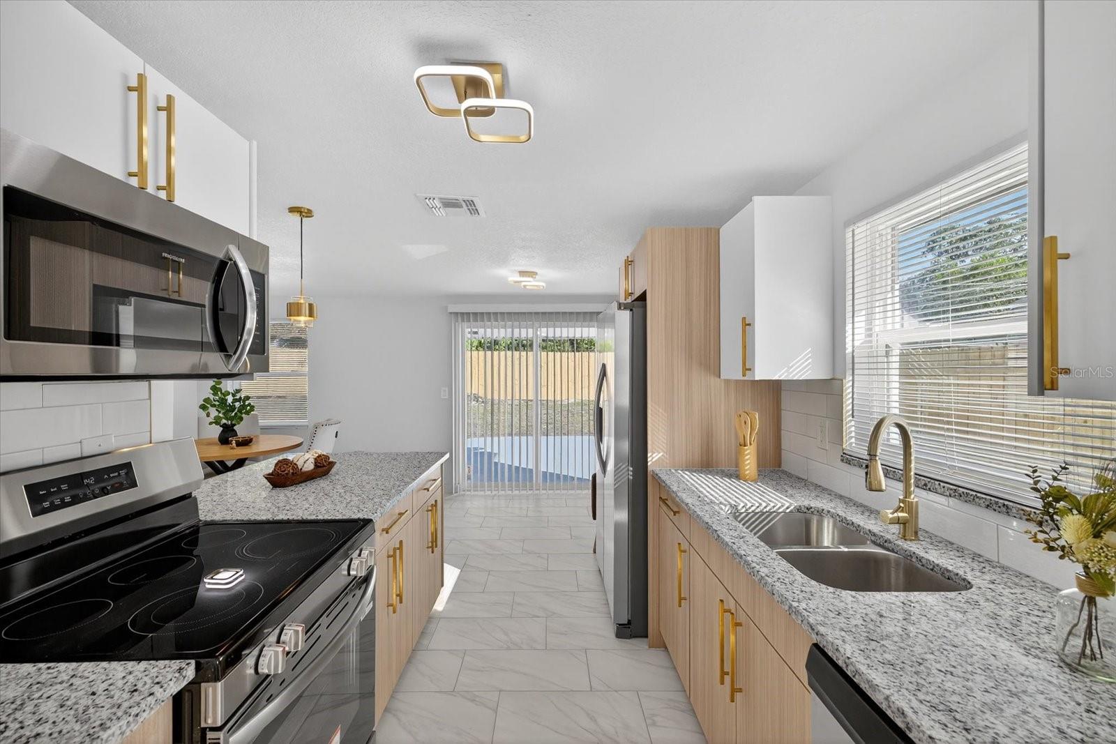 Image 18 of 28 For 13097 120th Street