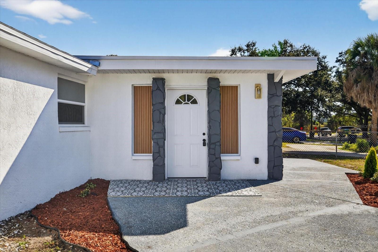 Image 4 of 28 For 13097 120th Street