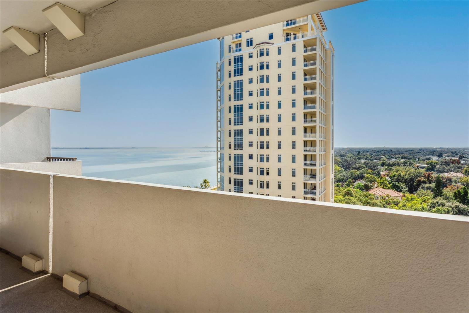 Image 28 of 43 For 4141 Bayshore Boulevard 1204