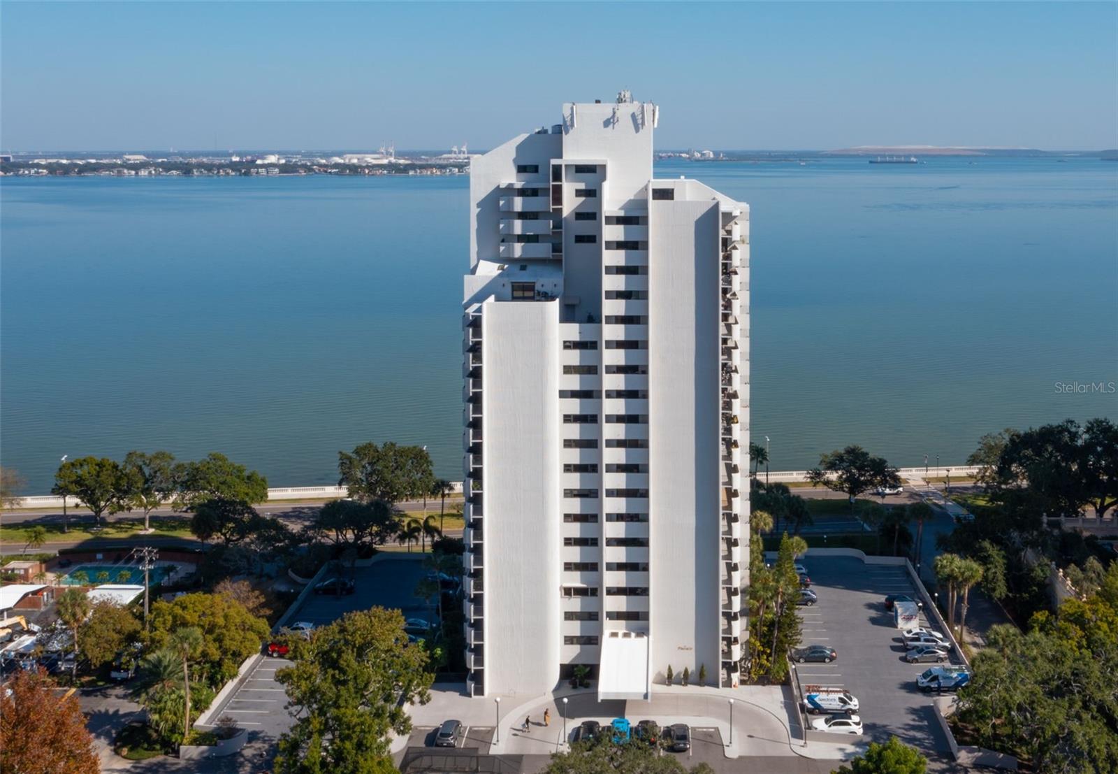 Image 3 of 43 For 4141 Bayshore Boulevard 1204