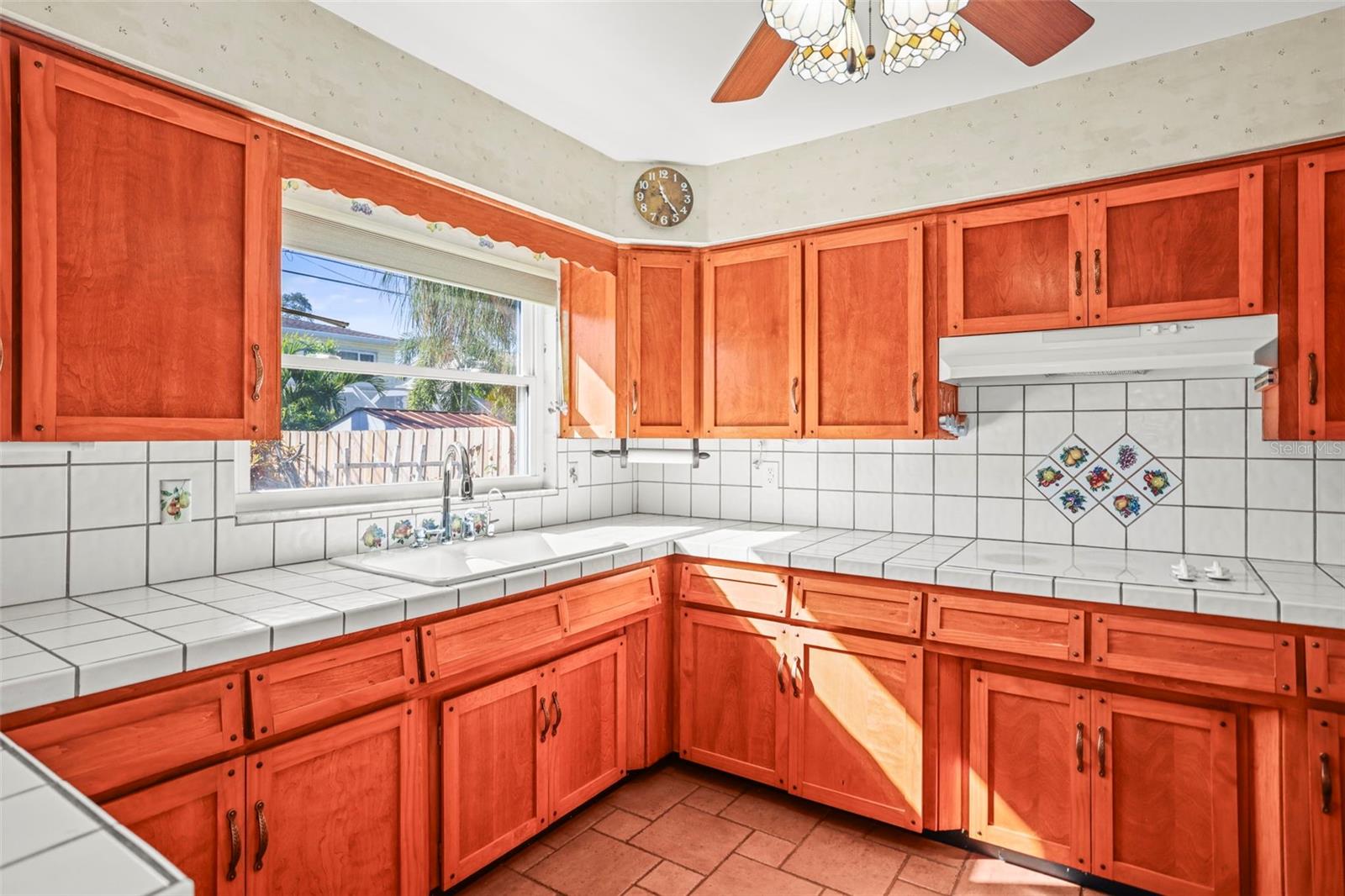 Image 13 of 36 For 13494 Bellewood Avenue