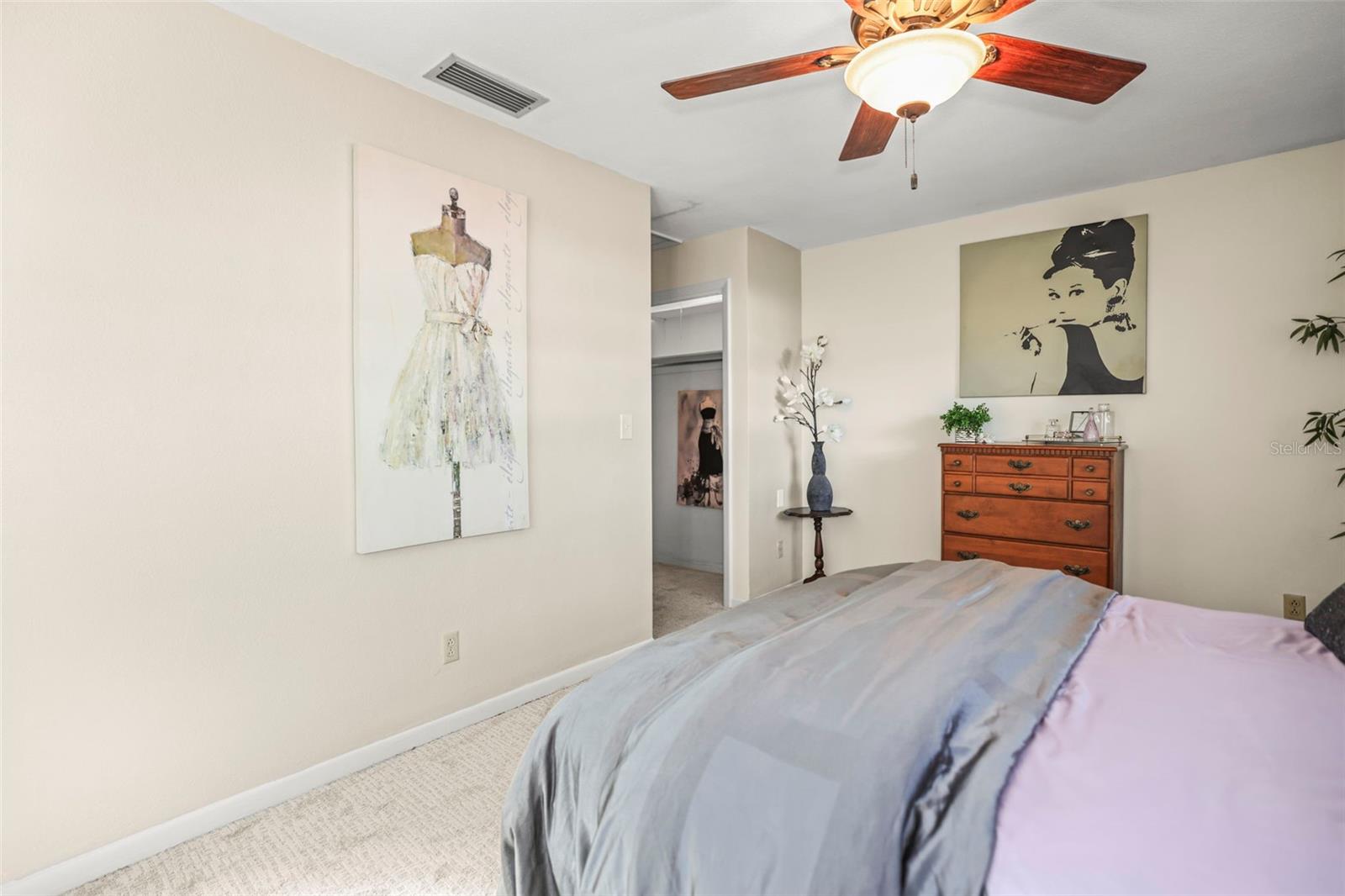 Image 17 of 36 For 13494 Bellewood Avenue