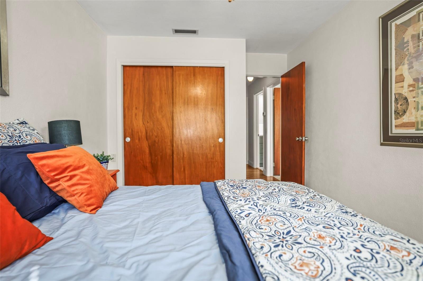 Image 22 of 36 For 13494 Bellewood Avenue