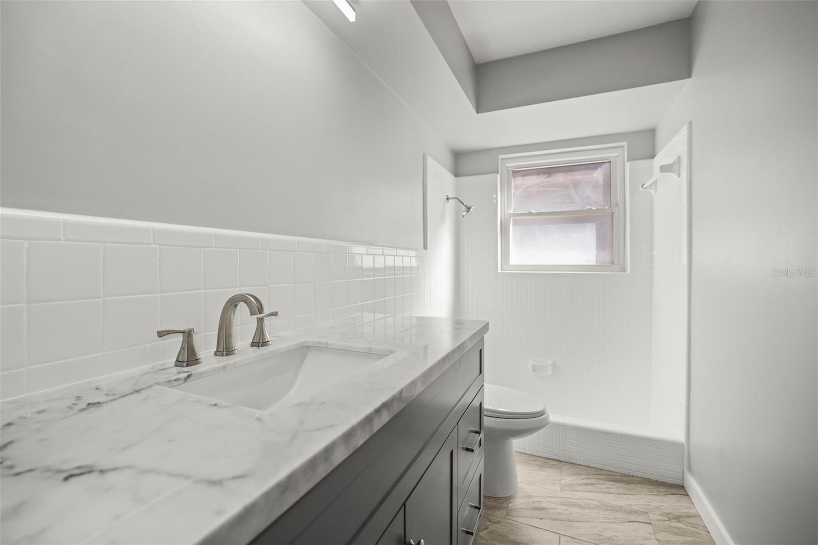 Image 23 of 36 For 13494 Bellewood Avenue