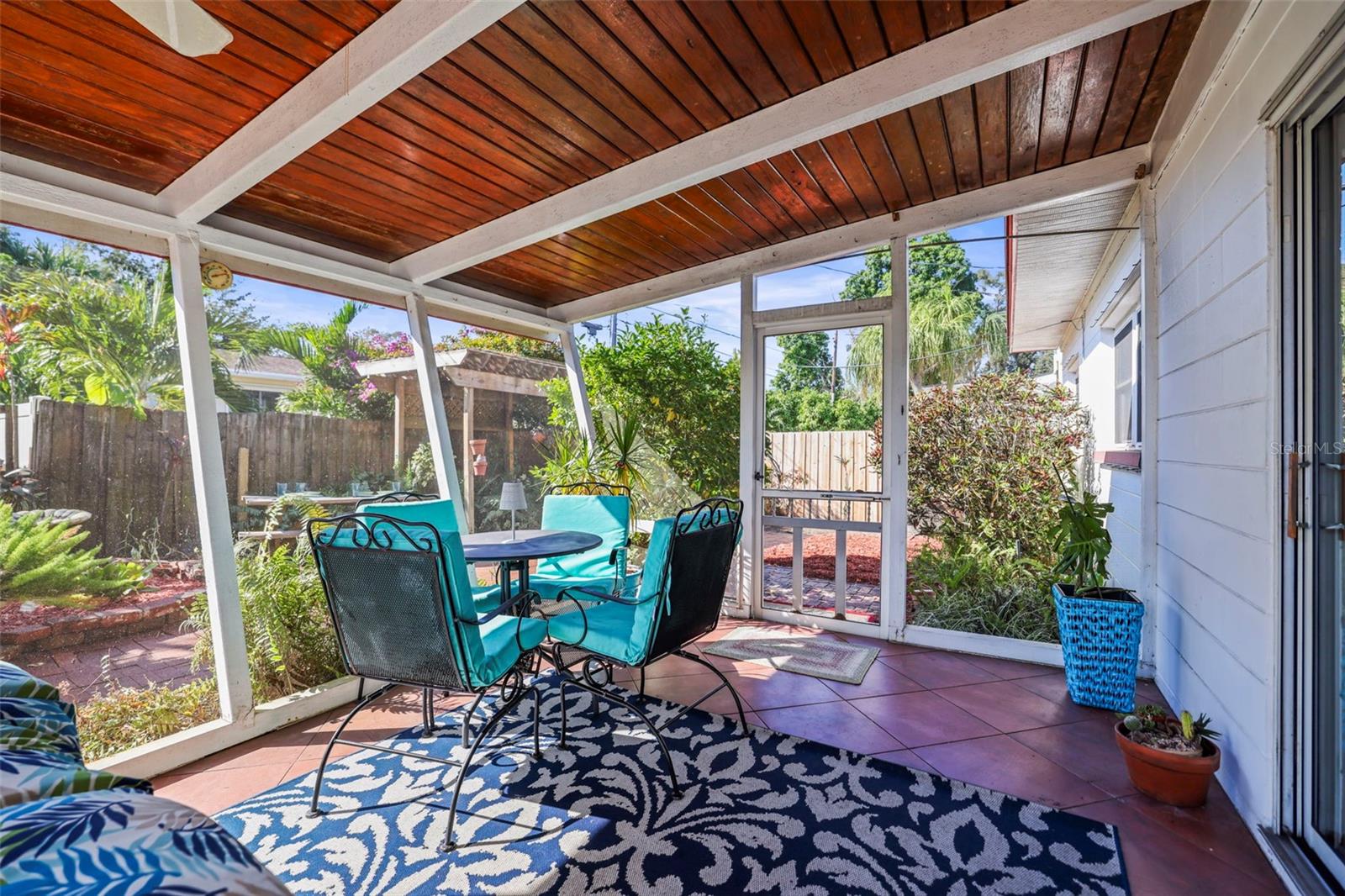 Image 25 of 36 For 13494 Bellewood Avenue