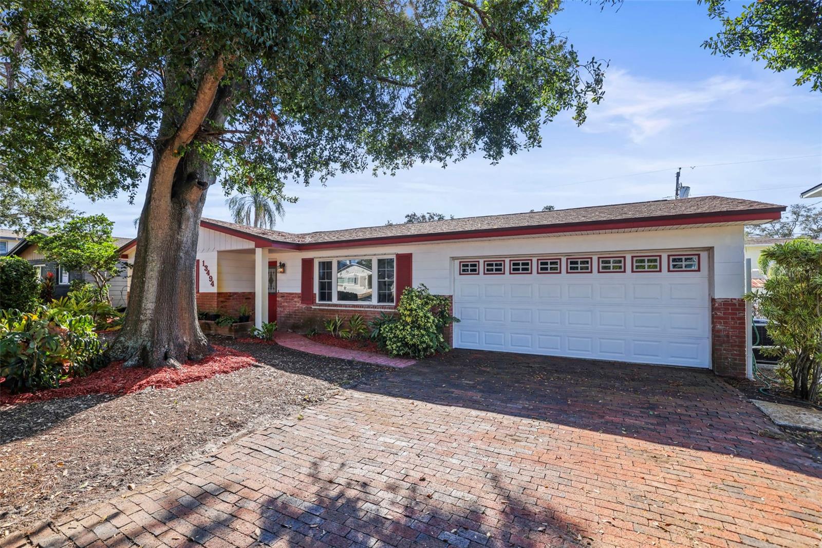 Image 31 of 36 For 13494 Bellewood Avenue