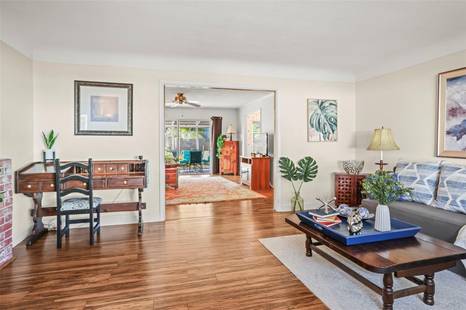 Image 5 of 36 For 13494 Bellewood Avenue