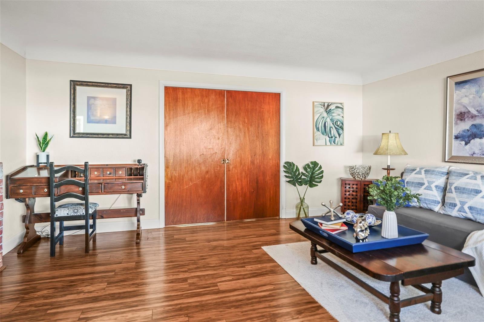 Image 6 of 36 For 13494 Bellewood Avenue