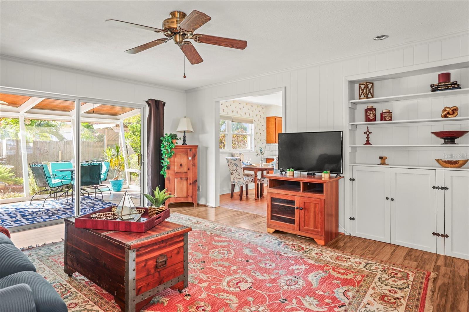 Image 7 of 36 For 13494 Bellewood Avenue