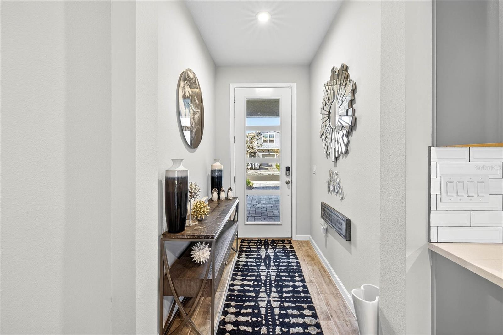 Image 23 of 45 For 25993 Woven Wicker Bend