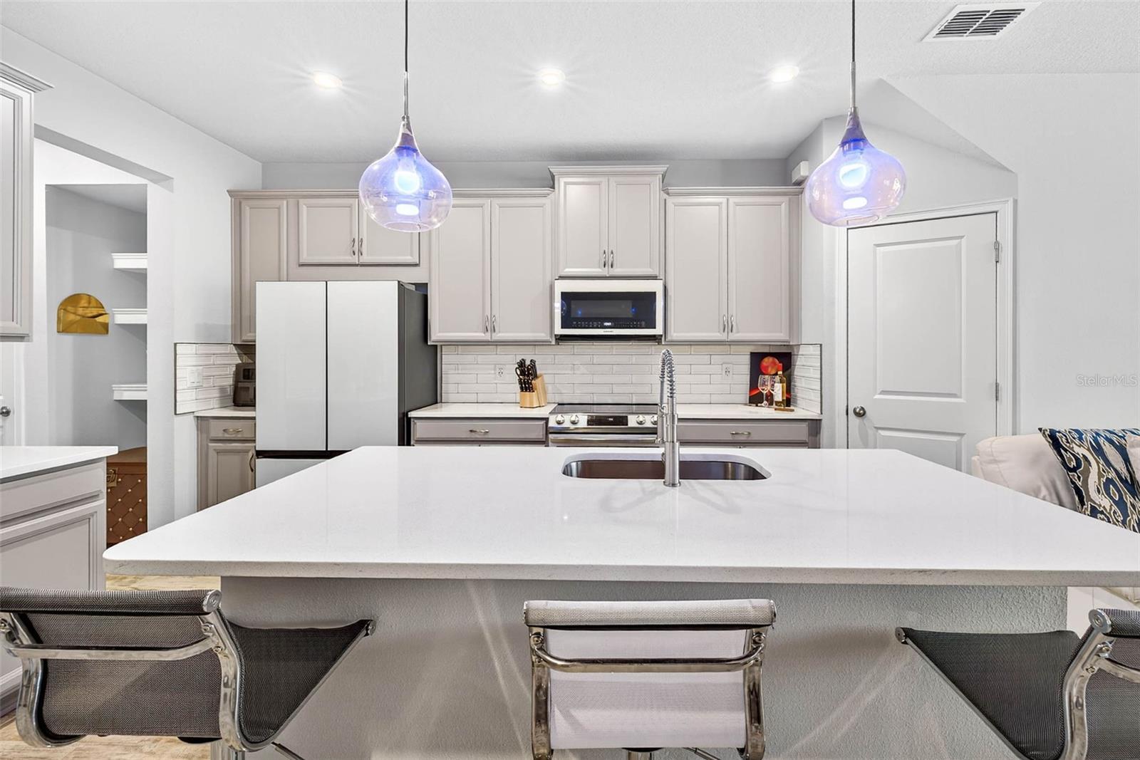 Image 25 of 45 For 25993 Woven Wicker Bend