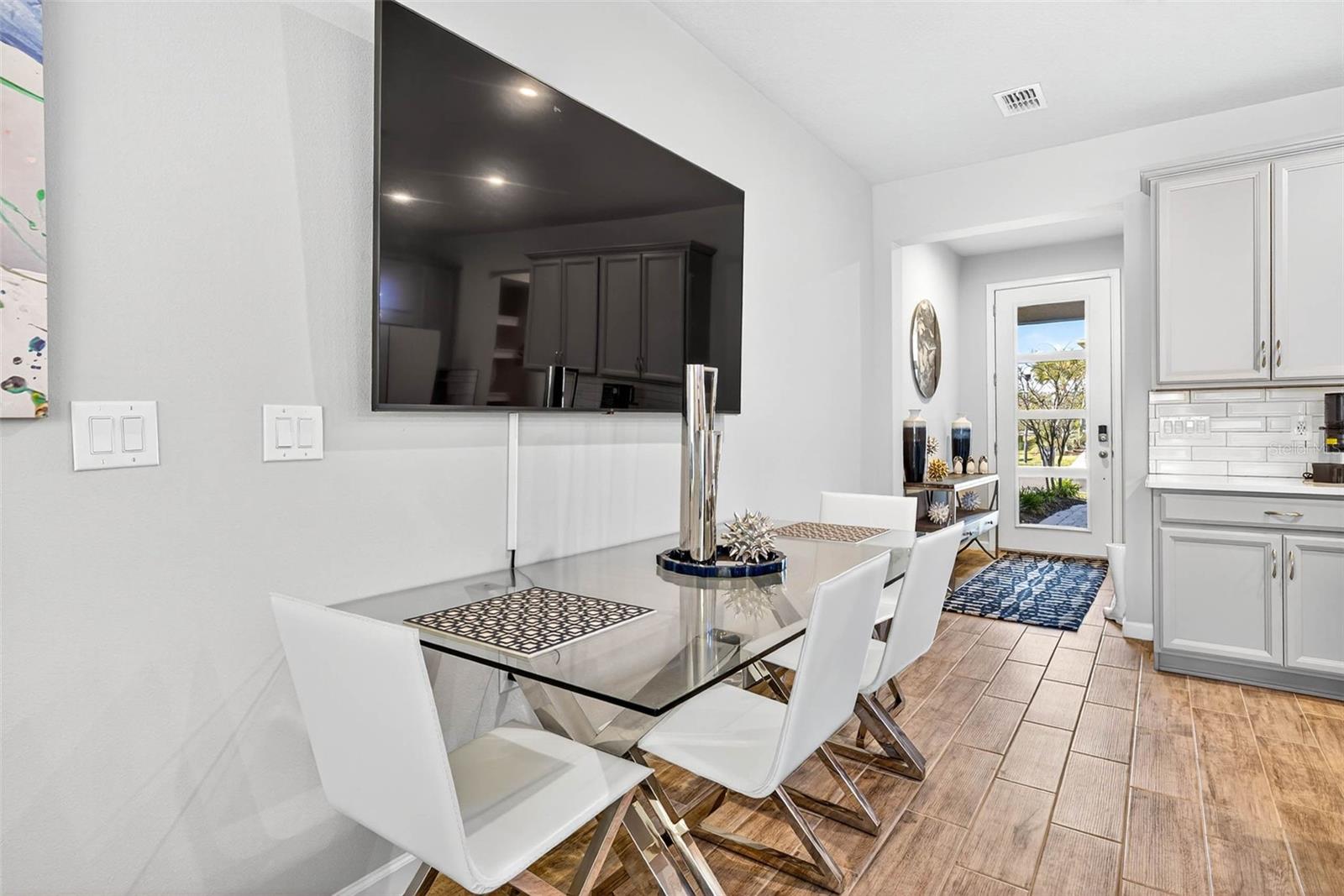 Image 3 of 45 For 25993 Woven Wicker Bend