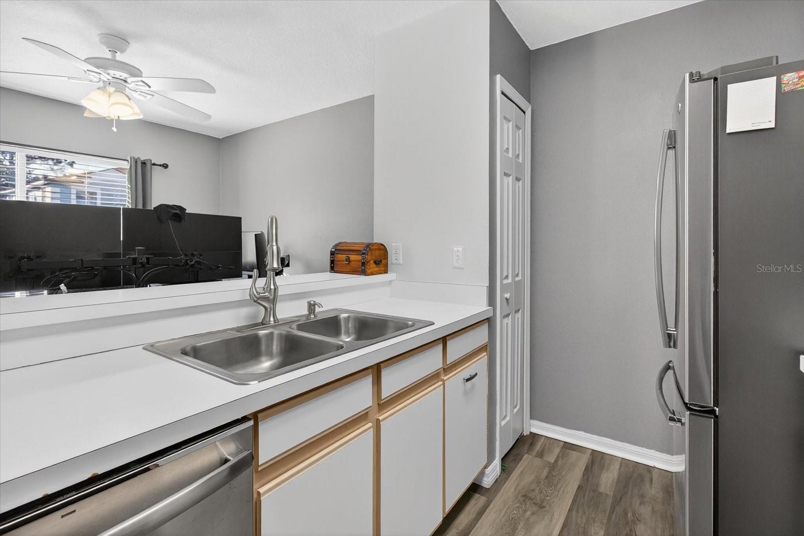 Image 6 of 32 For 2140 Fluorshire Drive