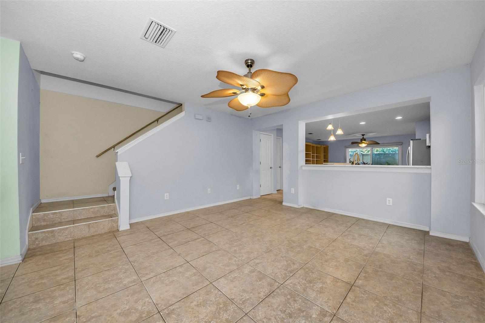 Image 11 of 72 For 2541 Harn Boulevard 4