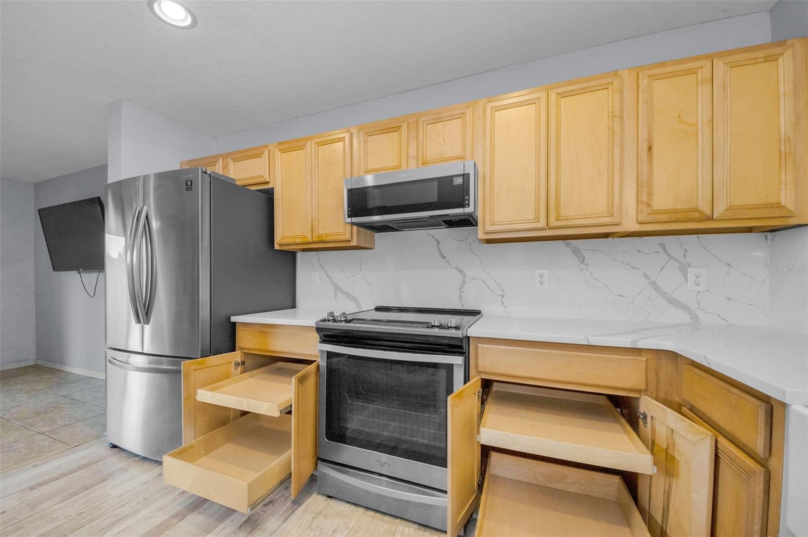 Image 19 of 72 For 2541 Harn Boulevard 4