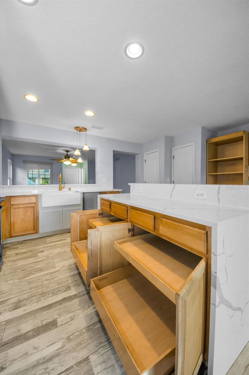 Image 20 of 72 For 2541 Harn Boulevard 4