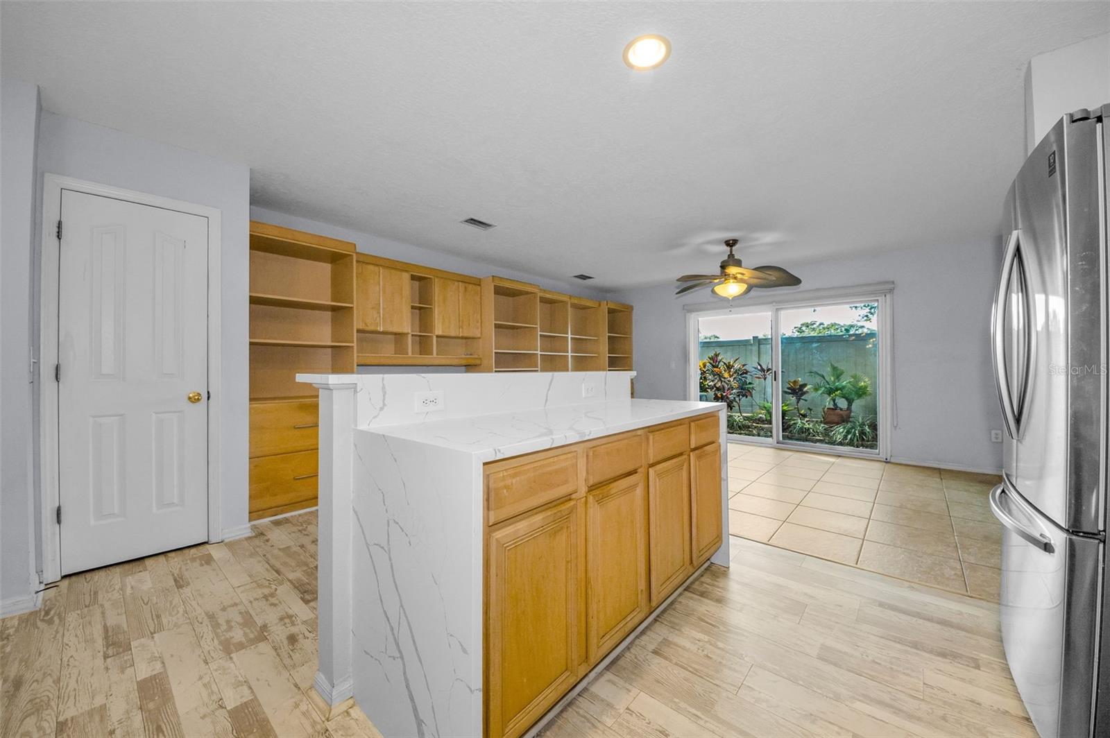 Image 21 of 72 For 2541 Harn Boulevard 4