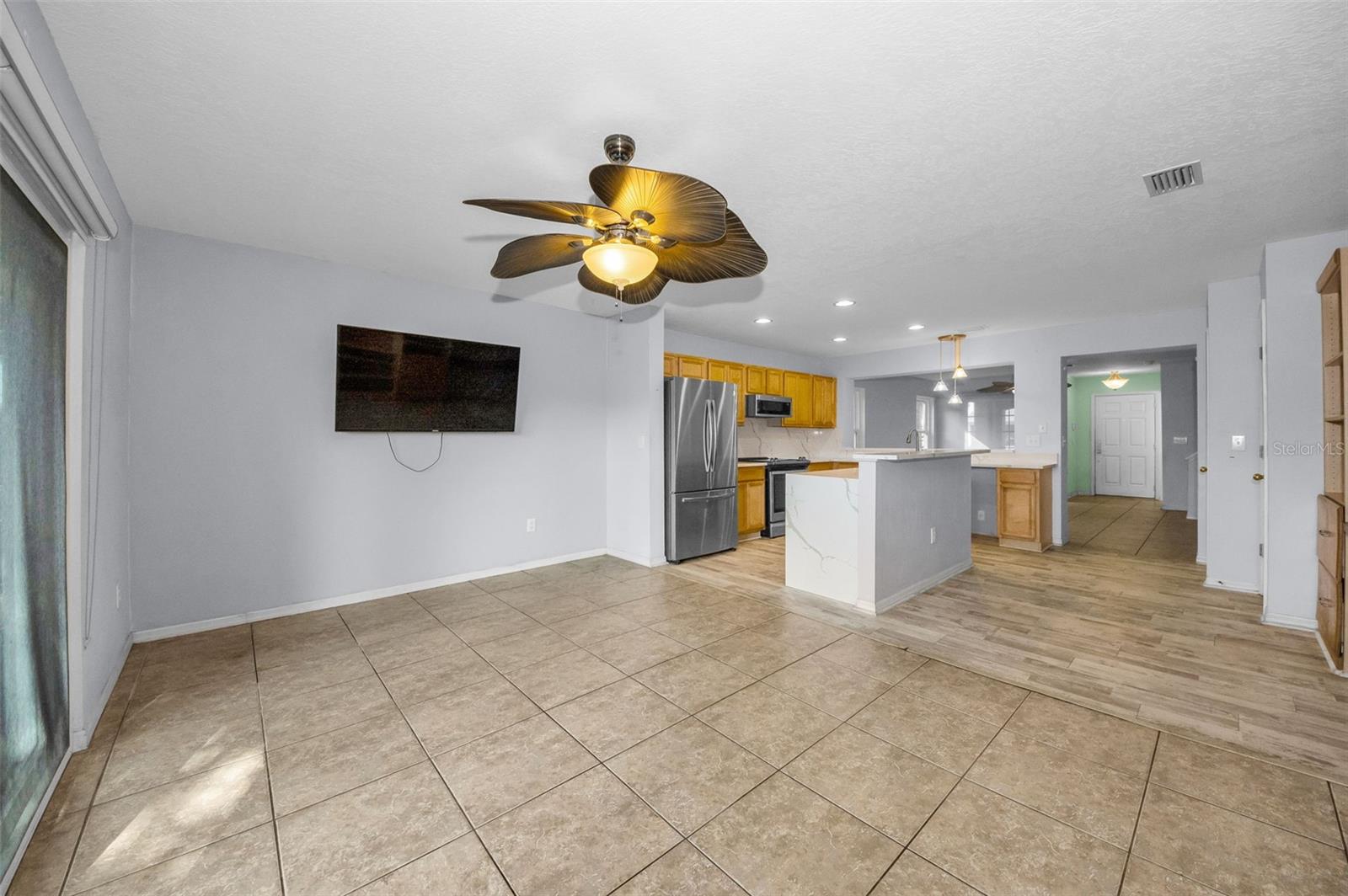 Image 24 of 72 For 2541 Harn Boulevard 4