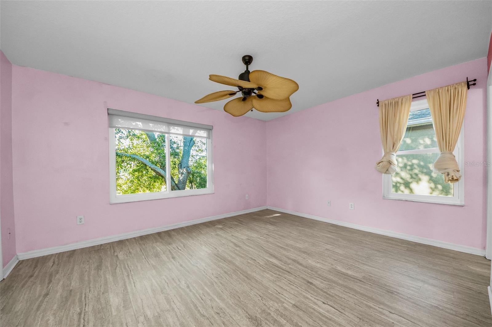 Image 29 of 72 For 2541 Harn Boulevard 4