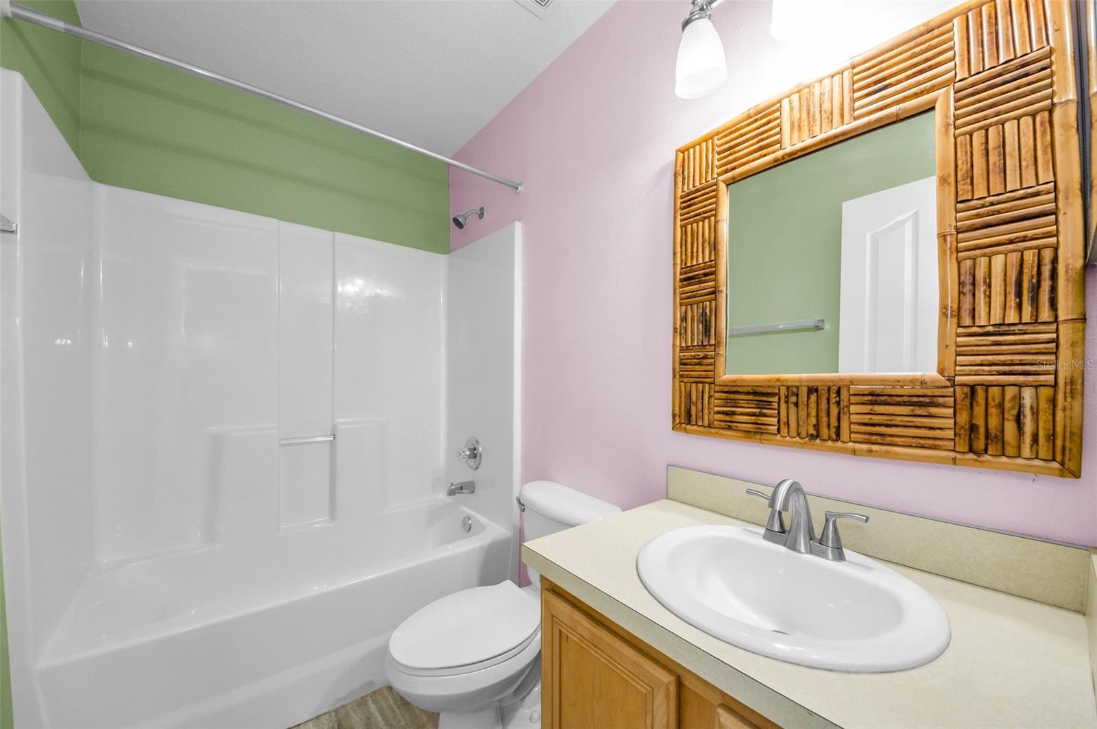 Image 32 of 72 For 2541 Harn Boulevard 4