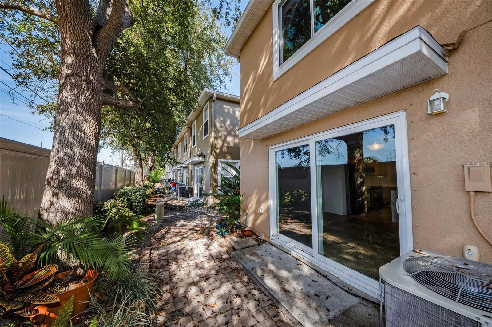 Image 39 of 72 For 2541 Harn Boulevard 4