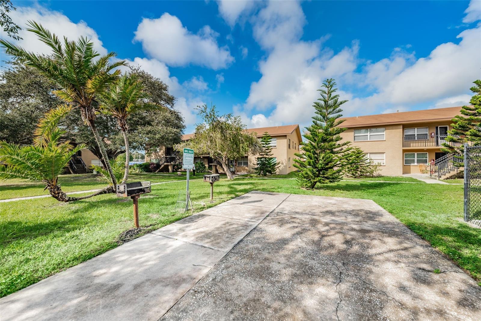 Image 69 of 72 For 2541 Harn Boulevard 4