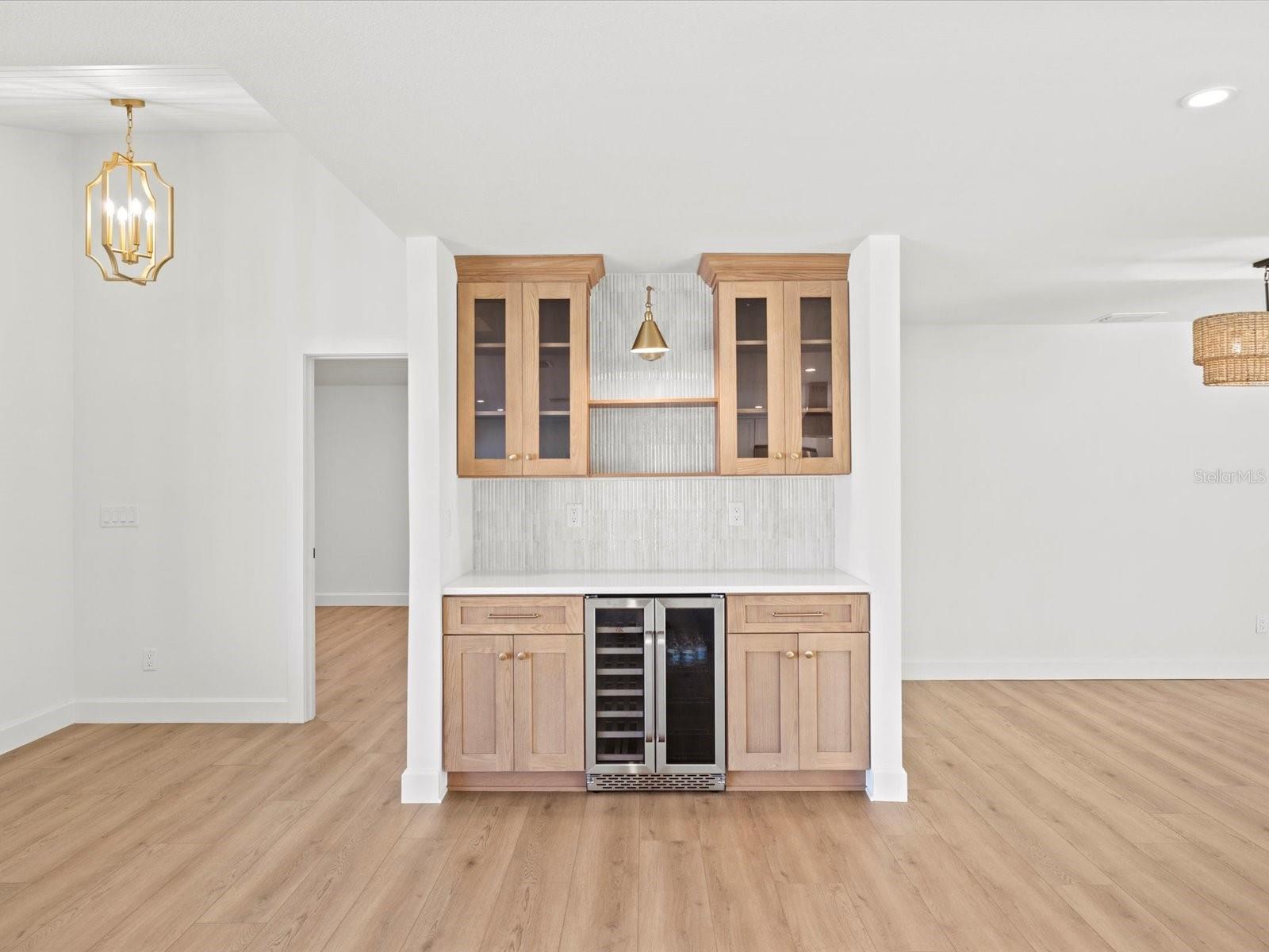 Image 15 of 60 For 819 Jacaranda Drive