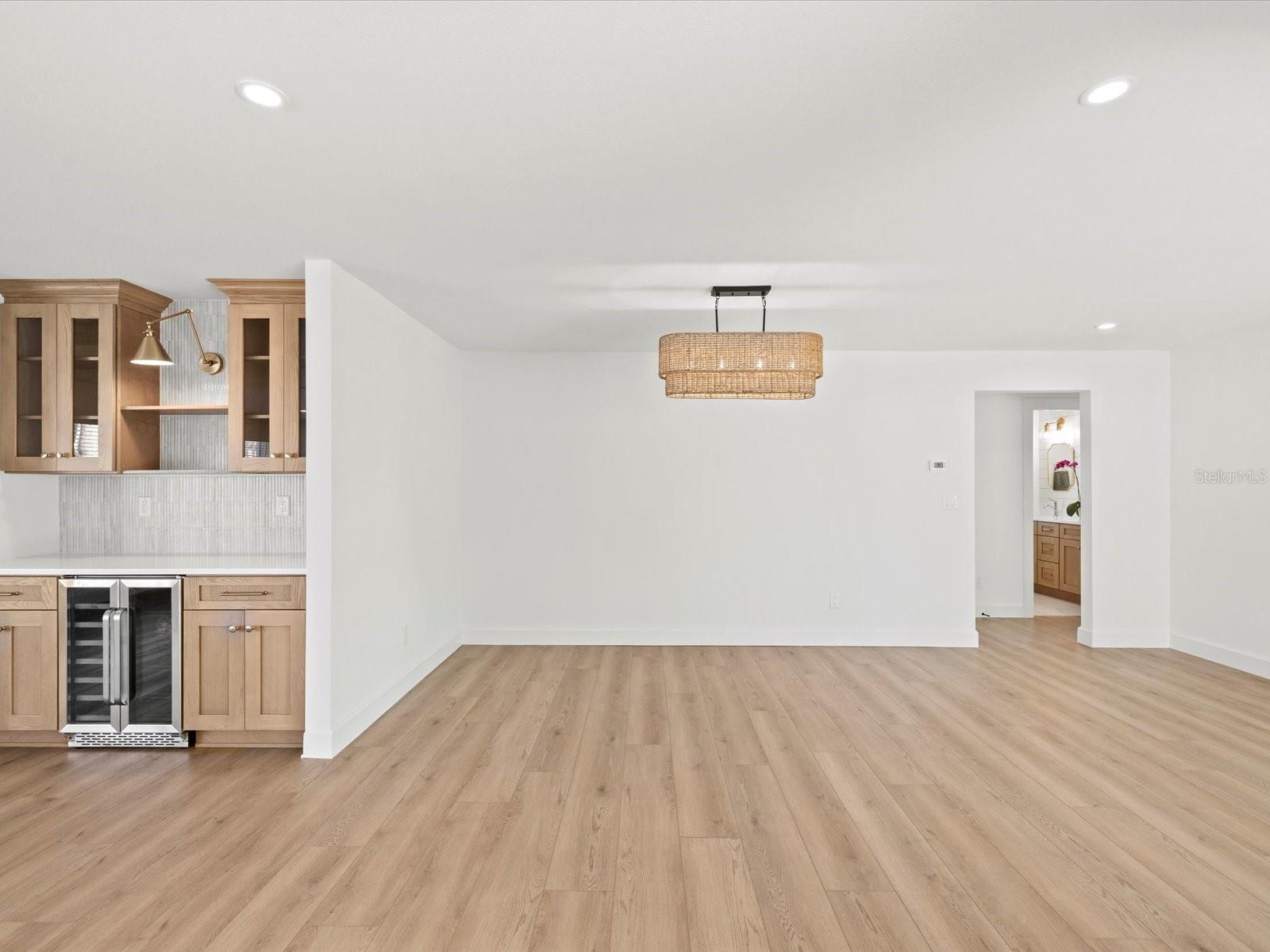 Image 16 of 60 For 819 Jacaranda Drive